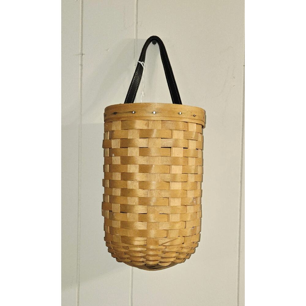 VTG 2001 Longaberger Hanging Round Basket with Leather Hang Strap